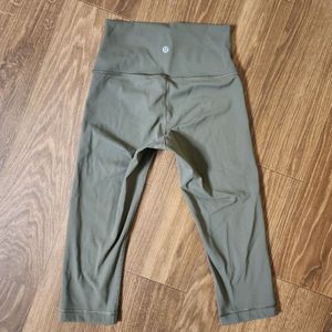 Lululemon Capri Green Leggings